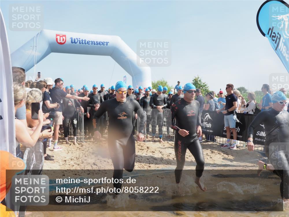 22.06.2025 - Viking Triathlon MichiJ http://msf.ph/oto/8058222 22.06.2025 10:02:12 Schwimmen 21, 107, 127, 137, 139, 149, 207, 247, 309, 365, 382, 387, 415, 492, 522 meine-sportfotos.de