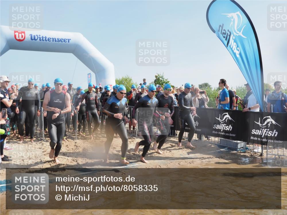 22.06.2025 - Viking Triathlon MichiJ http://msf.ph/oto/8058335 22.06.2025 10:02:41 Schwimmen 98, 114, 161, 193, 264, 297, 323, 366, 427, 429, 430, 486, 513, 546, 552 meine-sportfotos.de