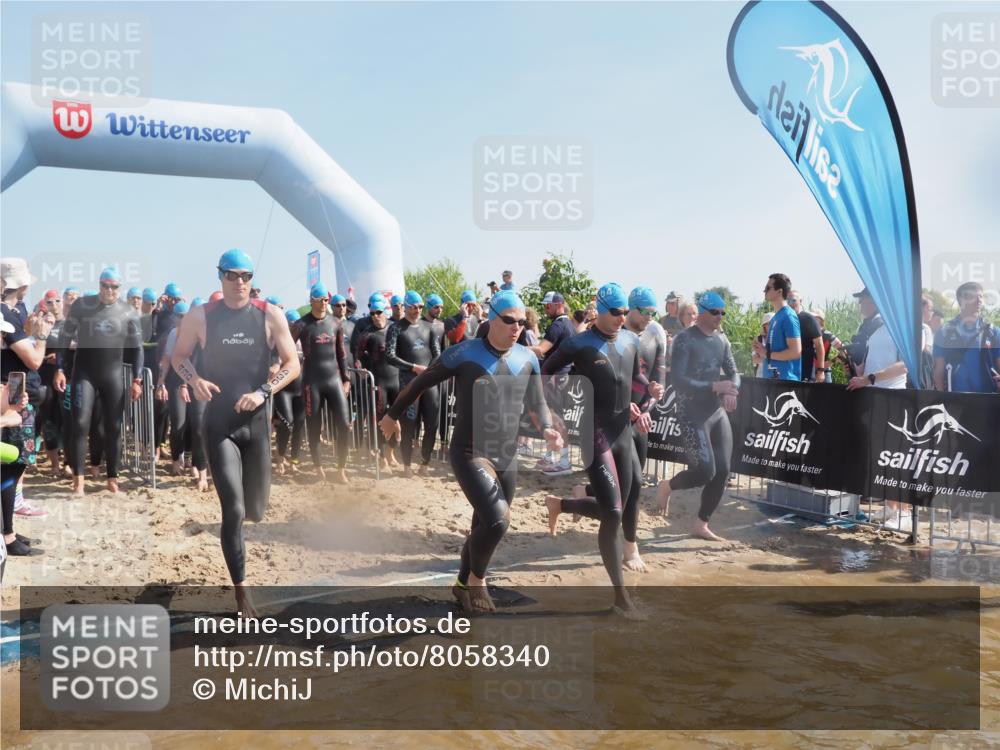 22.06.2025 - Viking Triathlon MichiJ http://msf.ph/oto/8058340 22.06.2025 10:02:42 Schwimmen 98, 114, 161, 193, 264, 297, 323, 366, 427, 429, 430, 486, 513, 546, 552 meine-sportfotos.de