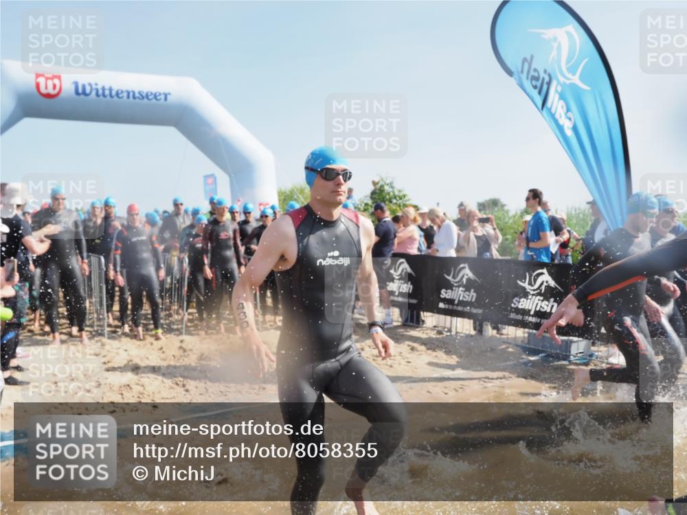22.06.2025 - Viking Triathlon MichiJ http://msf.ph/oto/8058355 22.06.2025 10:02:42 Schwimmen 98, 114, 161, 193, 264, 297, 323, 366, 427, 429, 430, 486, 513, 546, 552 meine-sportfotos.de