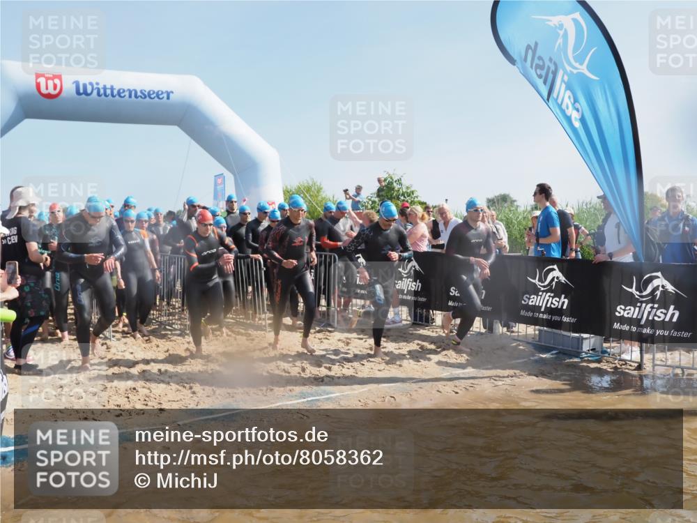 22.06.2025 - Viking Triathlon MichiJ http://msf.ph/oto/8058362 22.06.2025 10:02:46 Schwimmen 40, 98, 161, 164, 264, 323, 340, 366, 427, 429, 430, 486, 548, 552, 608 meine-sportfotos.de