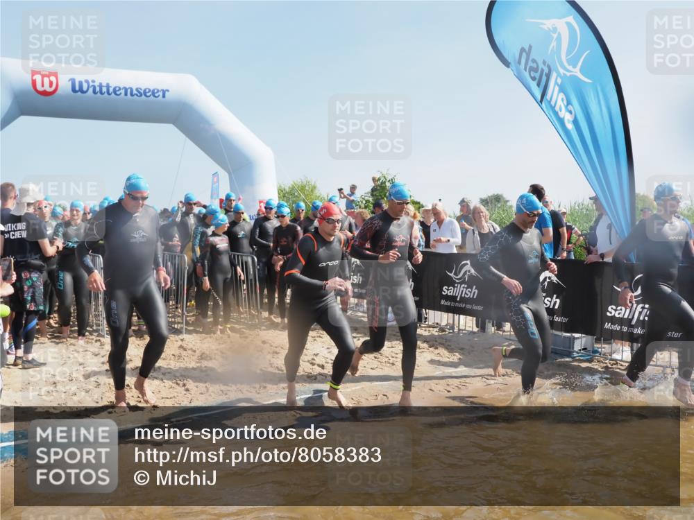 22.06.2025 - Viking Triathlon MichiJ http://msf.ph/oto/8058383 22.06.2025 10:02:47 Schwimmen 40, 98, 161, 164, 264, 323, 340, 366, 427, 429, 430, 486, 548, 552, 608 meine-sportfotos.de