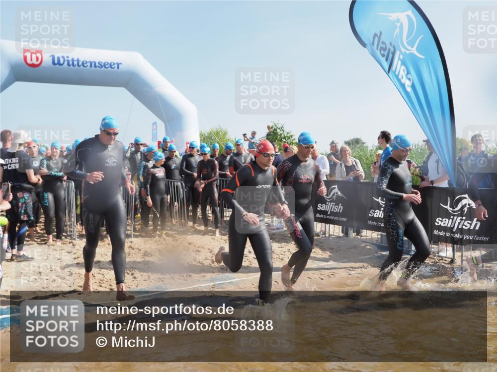 22.06.2025 - Viking Triathlon MichiJ http://msf.ph/oto/8058388 22.06.2025 10:02:47 Schwimmen 40, 98, 161, 164, 264, 323, 340, 366, 427, 429, 430, 486, 548, 552, 608 meine-sportfotos.de