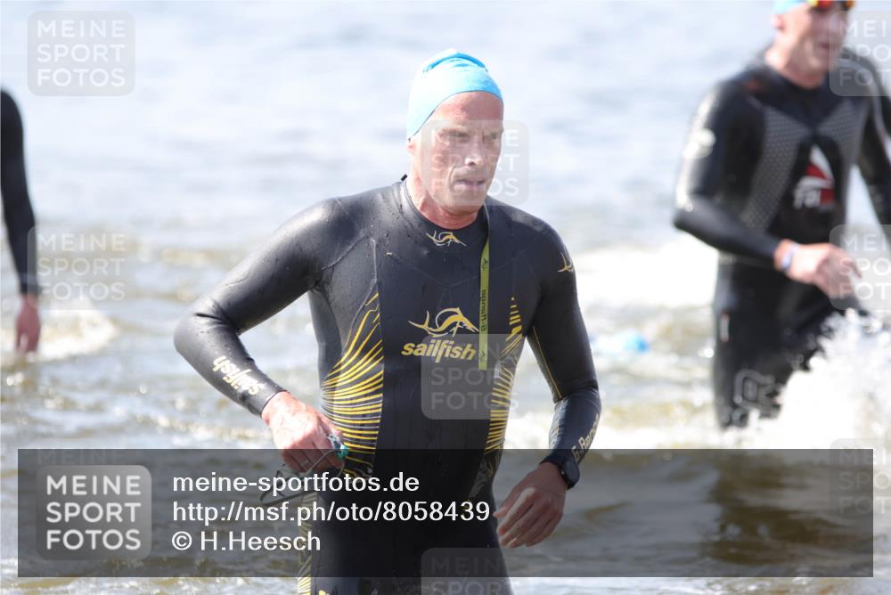 22.06.2025 - Viking Triathlon H.Heesch http://msf.ph/oto/8058439 22.06.2025 10:27:01 Schwimmen 52, 81, 145, 288, 623, 661 meine-sportfotos.de