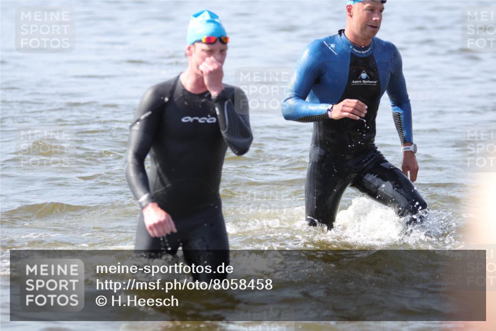 22.06.2025 - Viking Triathlon H.Heesch http://msf.ph/oto/8058458 22.06.2025 10:27:06 Schwimmen 52, 81, 145, 288, 623 meine-sportfotos.de