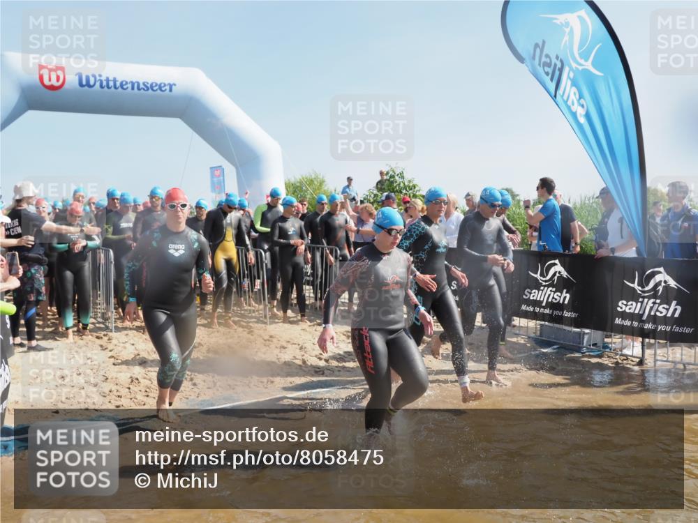 22.06.2025 - Viking Triathlon MichiJ http://msf.ph/oto/8058475 22.06.2025 10:02:56 Schwimmen 5, 40, 43, 47, 101, 154, 164, 233, 340, 398, 475, 548, 554, 608, 632 meine-sportfotos.de