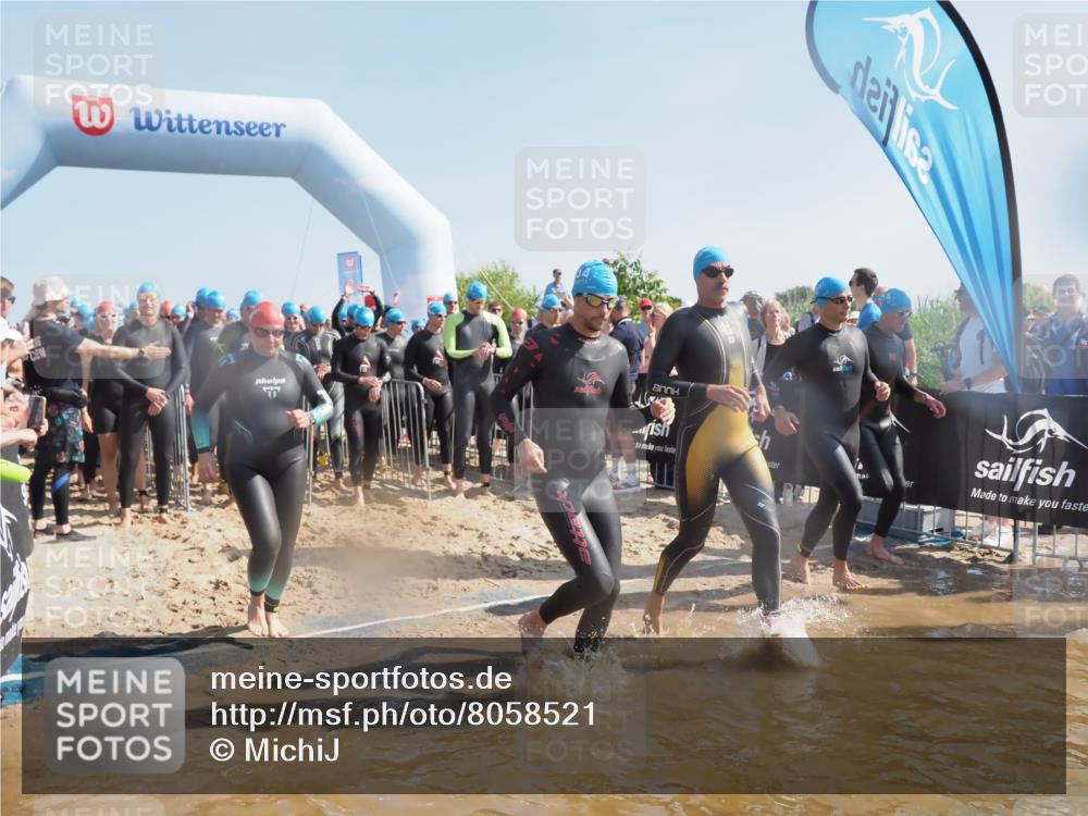 22.06.2025 - Viking Triathlon MichiJ http://msf.ph/oto/8058521 22.06.2025 10:03:02 Schwimmen 5, 43, 47, 101, 154, 177, 204, 233, 349, 398, 475, 478, 554, 602, 632 meine-sportfotos.de
