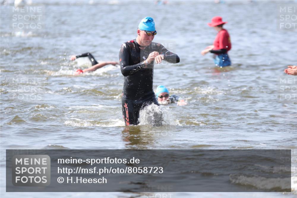 22.06.2025 - Viking Triathlon H.Heesch http://msf.ph/oto/8058723 22.06.2025 10:28:42 Schwimmen 15, 258, 301, 368, 414, 443, 628 meine-sportfotos.de