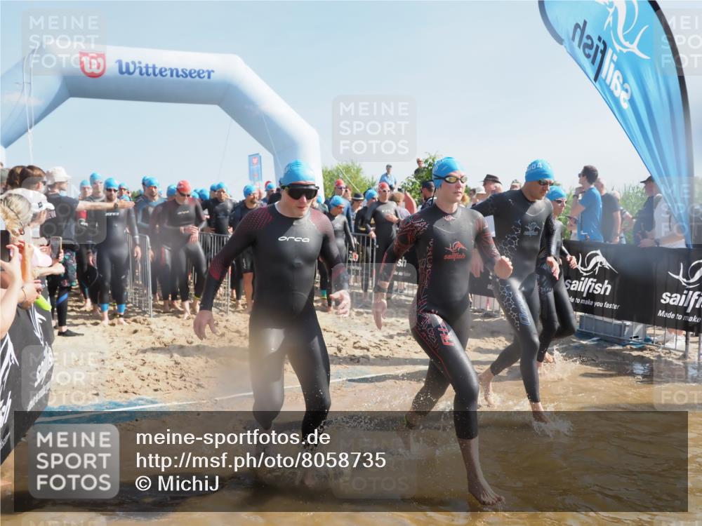 22.06.2025 - Viking Triathlon MichiJ http://msf.ph/oto/8058735 22.06.2025 10:03:27 Schwimmen 25, 34, 42, 88, 89, 163, 182, 221, 229, 251, 324, 332, 454, 540, 556 meine-sportfotos.de
