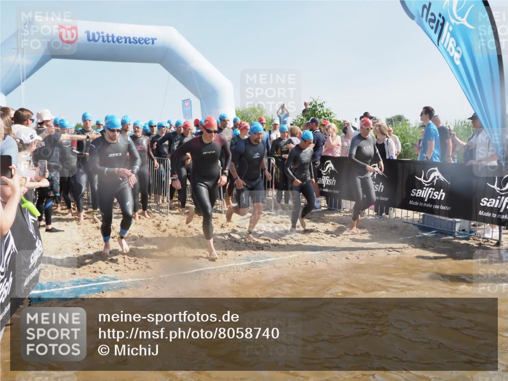 22.06.2025 - Viking Triathlon MichiJ http://msf.ph/oto/8058740 22.06.2025 10:03:31 Schwimmen 25, 42, 58, 88, 179, 182, 221, 251, 324, 332, 434, 454, 556, 645, 659 meine-sportfotos.de