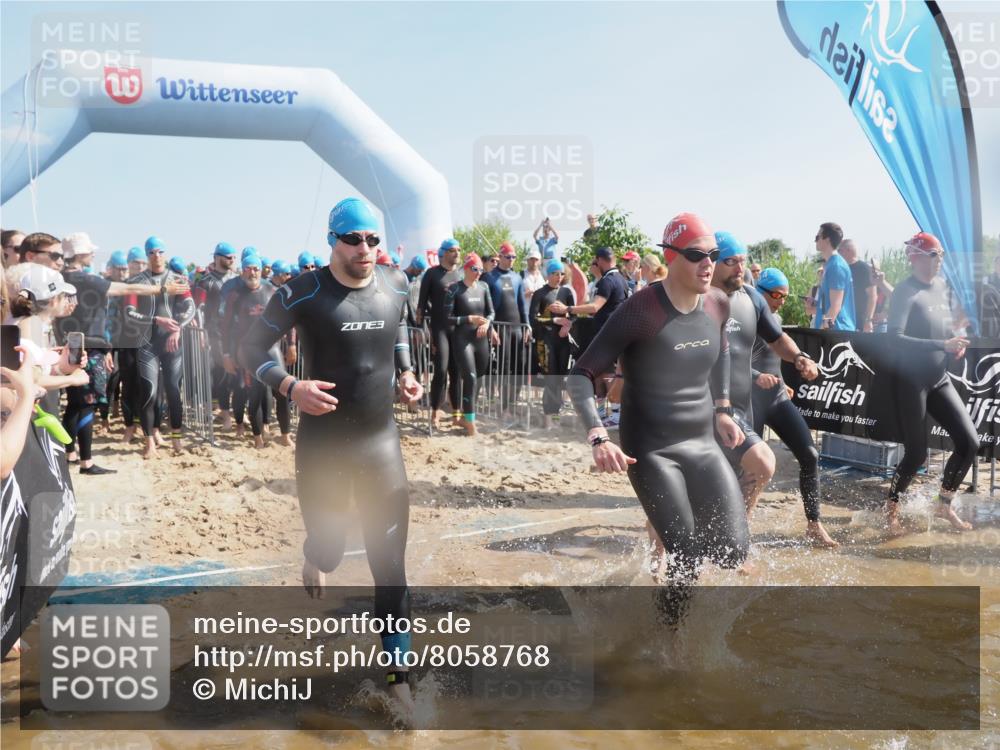 22.06.2025 - Viking Triathlon MichiJ http://msf.ph/oto/8058768 22.06.2025 10:03:32 Schwimmen 25, 42, 58, 88, 179, 182, 221, 251, 324, 332, 434, 454, 556, 645, 659 meine-sportfotos.de