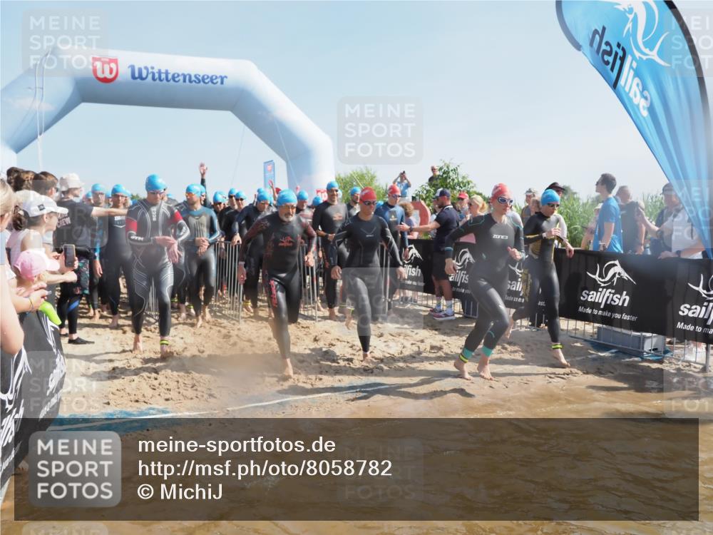 22.06.2025 - Viking Triathlon MichiJ http://msf.ph/oto/8058782 22.06.2025 10:03:36 Schwimmen 42, 58, 62, 79, 148, 179, 182, 221, 434, 454, 556, 619, 635, 645, 659 meine-sportfotos.de