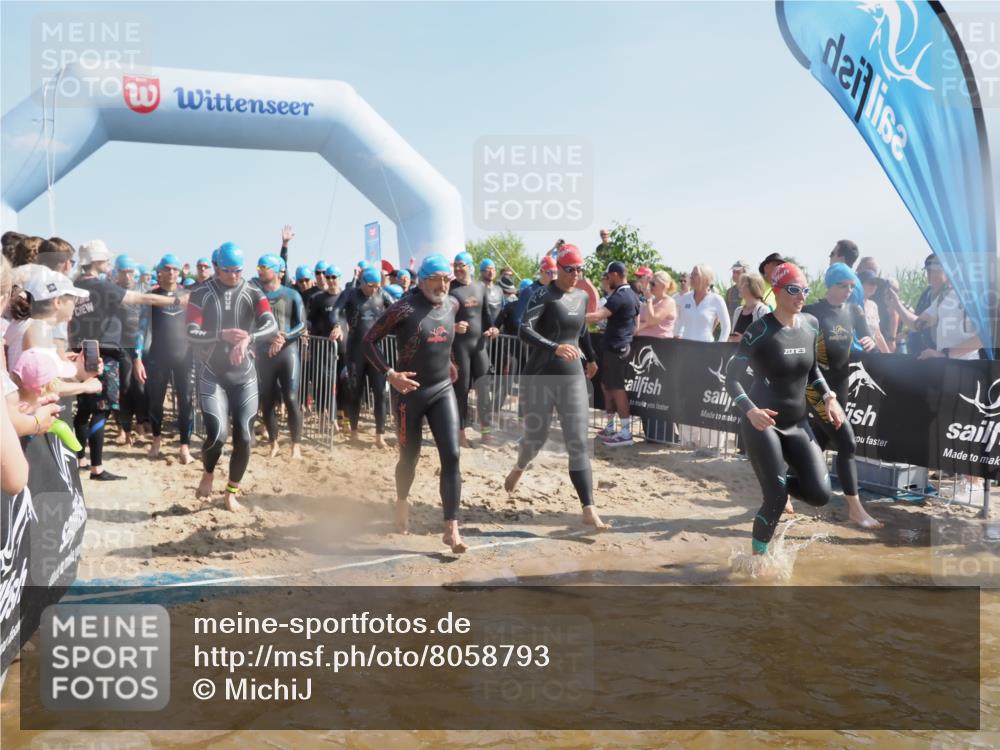 22.06.2025 - Viking Triathlon MichiJ http://msf.ph/oto/8058793 22.06.2025 10:03:36 Schwimmen 42, 58, 62, 79, 148, 179, 182, 221, 434, 454, 556, 619, 635, 645, 659 meine-sportfotos.de