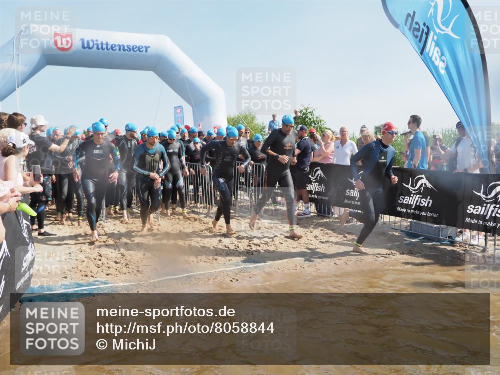 22.06.2025 - Viking Triathlon MichiJ http://msf.ph/oto/8058844 22.06.2025 10:03:41 Schwimmen 58, 62, 79, 108, 148, 157, 179, 296, 434, 456, 619, 635, 645, 648, 659 meine-sportfotos.de