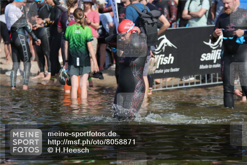 22.06.2025 - Viking Triathlon H.Heesch http://msf.ph/oto/8058871 22.06.2025 09:38:53 Schwimmen  meine-sportfotos.de