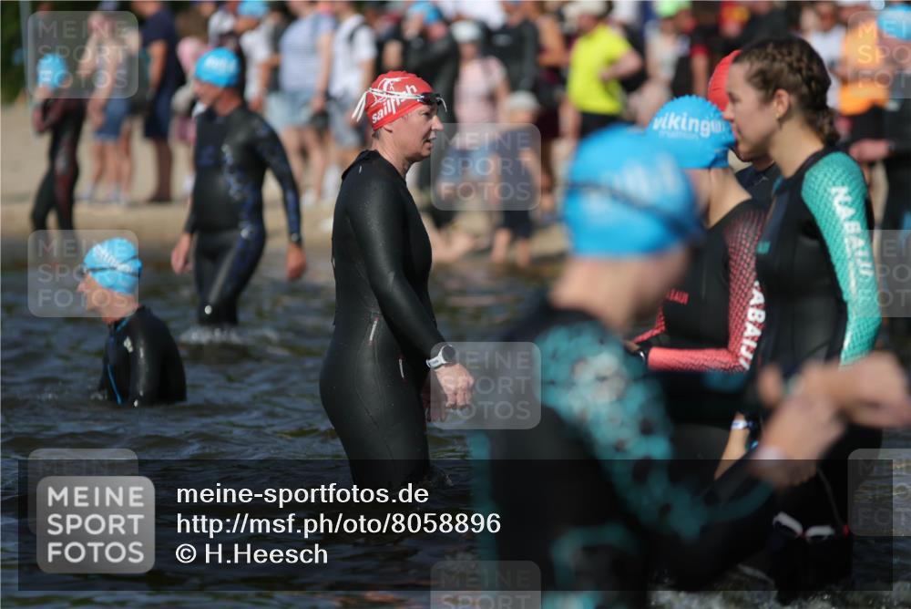 22.06.2025 - Viking Triathlon H.Heesch http://msf.ph/oto/8058896 22.06.2025 09:42:17 Schwimmen  meine-sportfotos.de
