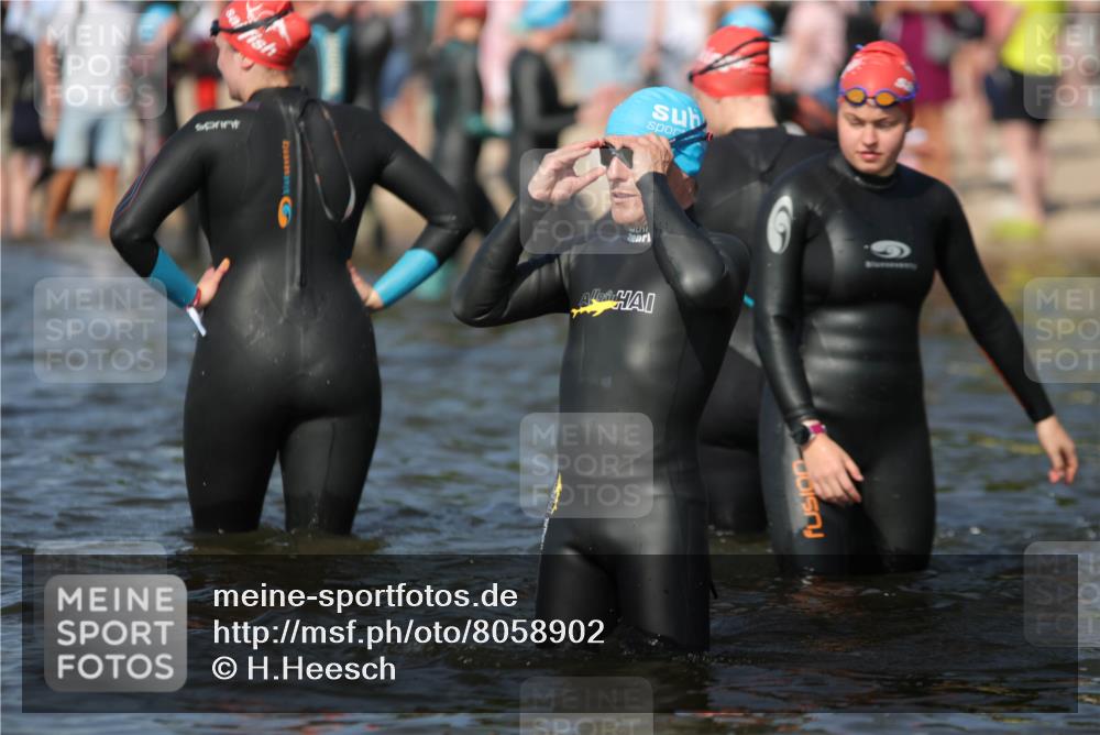 22.06.2025 - Viking Triathlon H.Heesch http://msf.ph/oto/8058902 22.06.2025 09:42:25 Schwimmen  meine-sportfotos.de