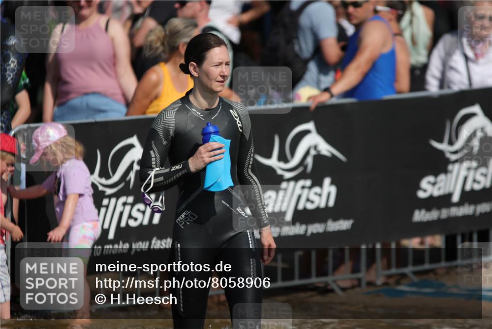 22.06.2025 - Viking Triathlon H.Heesch http://msf.ph/oto/8058906 22.06.2025 09:42:30 Schwimmen  meine-sportfotos.de