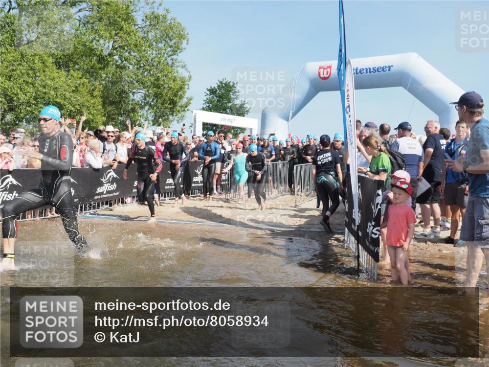 22.06.2025 - Viking Triathlon KatJ http://msf.ph/oto/8058934 22.06.2025 10:00:15 Schwimmen 2, 4, 10, 49, 81, 100, 122, 329, 420, 485, 521, 544, 609, 611 meine-sportfotos.de