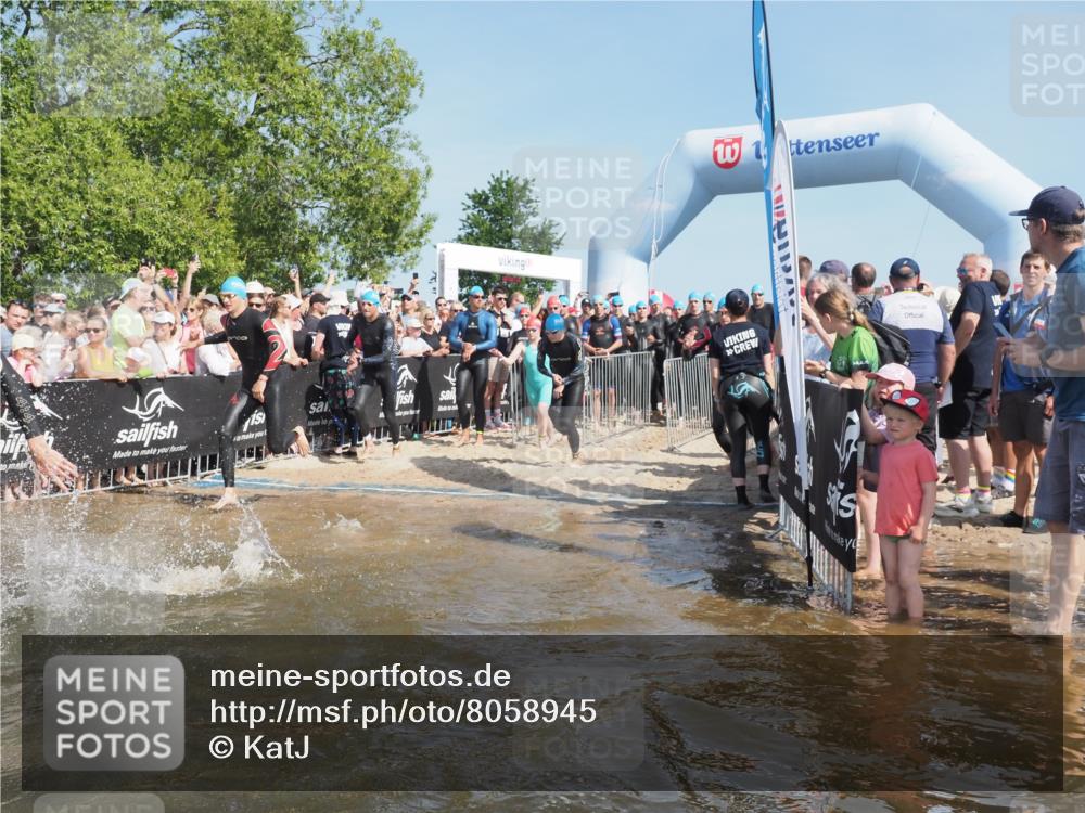 22.06.2025 - Viking Triathlon KatJ http://msf.ph/oto/8058945 22.06.2025 10:00:16 Schwimmen 2, 4, 10, 49, 81, 100, 122, 329, 420, 455, 473, 485, 521, 544, 557, 609, 610, 611, 617 meine-sportfotos.de