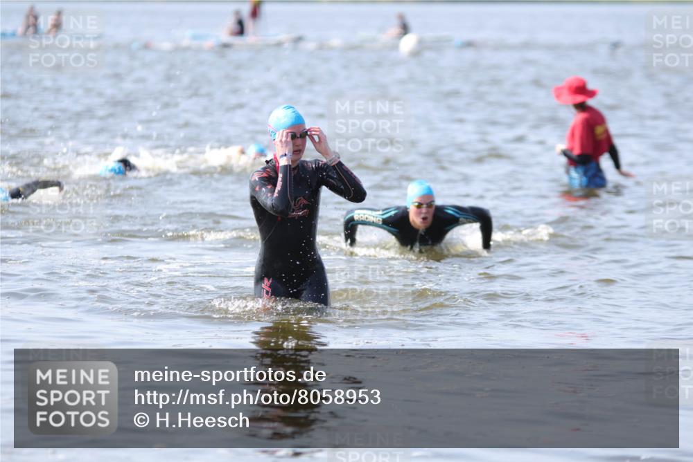 22.06.2025 - Viking Triathlon H.Heesch http://msf.ph/oto/8058953 22.06.2025 10:29:45 Schwimmen 264, 299, 473 meine-sportfotos.de