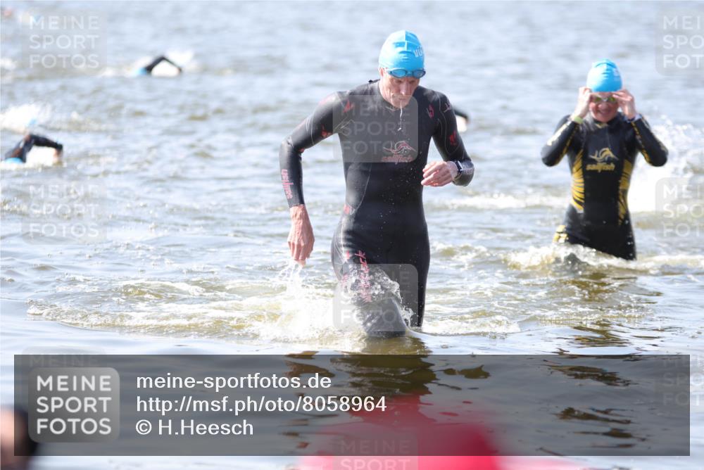 22.06.2025 - Viking Triathlon H.Heesch http://msf.ph/oto/8058964 22.06.2025 10:29:55 Schwimmen 175, 203, 264, 299, 374, 473 meine-sportfotos.de