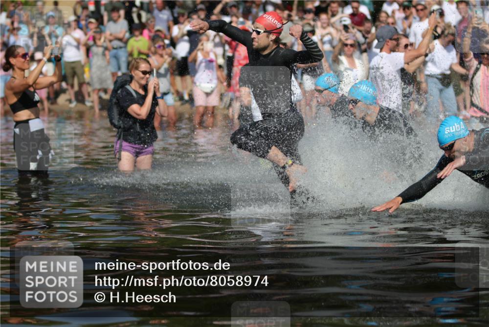 22.06.2025 - Viking Triathlon H.Heesch http://msf.ph/oto/8058974 22.06.2025 10:00:14 Schwimmen 2, 4, 10, 49, 100, 122, 329, 420, 485, 521, 544, 609, 611 meine-sportfotos.de