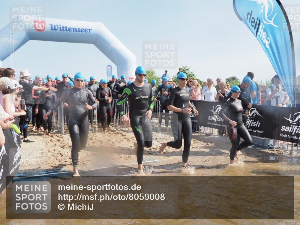 22.06.2025 - Viking Triathlon MichiJ http://msf.ph/oto/8059008 22.06.2025 10:03:52 Schwimmen 26, 54, 77, 108, 157, 215, 242, 296, 336, 383, 396, 451, 456, 495, 648 meine-sportfotos.de