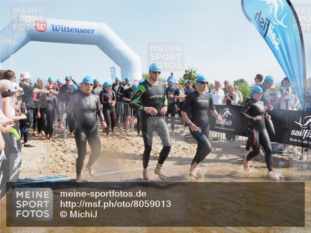 22.06.2025 - Viking Triathlon MichiJ http://msf.ph/oto/8059013 22.06.2025 10:03:52 Schwimmen 26, 54, 77, 108, 157, 215, 242, 296, 336, 383, 396, 451, 456, 495, 648 meine-sportfotos.de