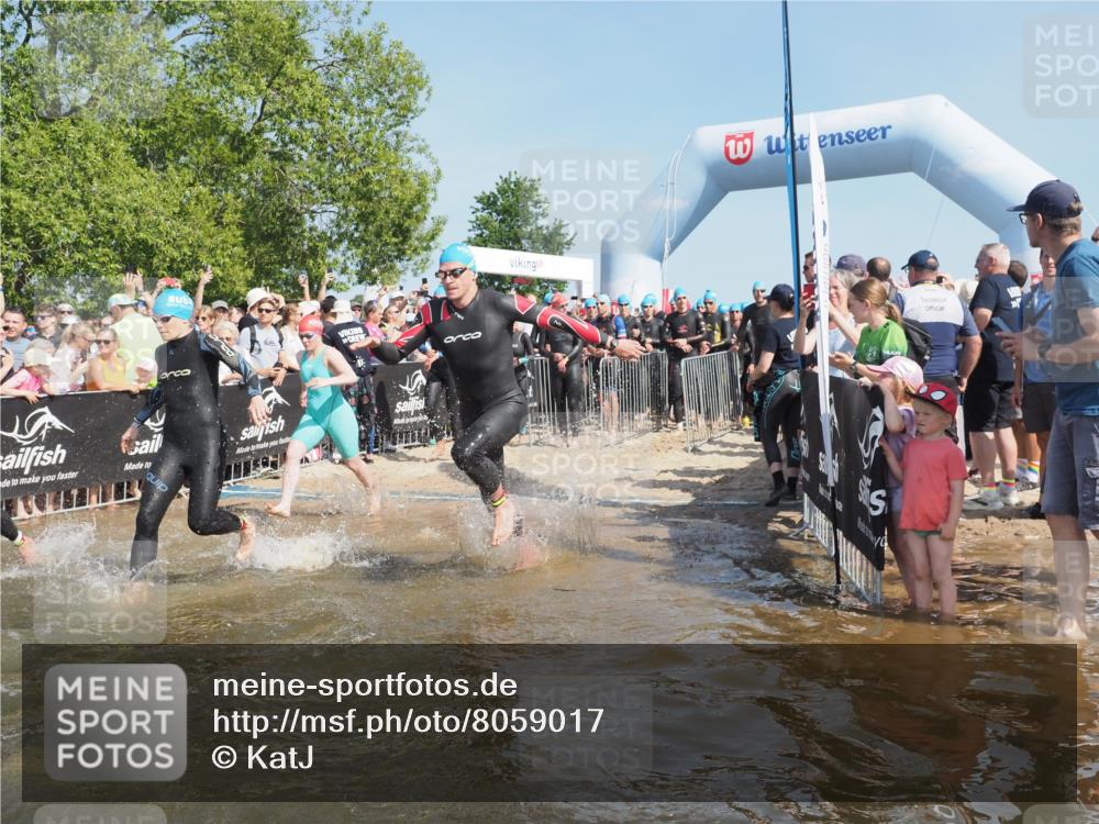 22.06.2025 - Viking Triathlon KatJ http://msf.ph/oto/8059017 22.06.2025 10:00:17 Schwimmen 2, 4, 10, 49, 81, 100, 122, 329, 420, 455, 473, 485, 521, 544, 557, 609, 610, 611, 617 meine-sportfotos.de