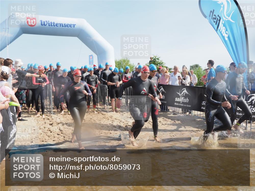 22.06.2025 - Viking Triathlon MichiJ http://msf.ph/oto/8059073 22.06.2025 10:03:57 Schwimmen 26, 54, 77, 215, 220, 242, 315, 336, 383, 396, 433, 451, 495, 639, 657 meine-sportfotos.de