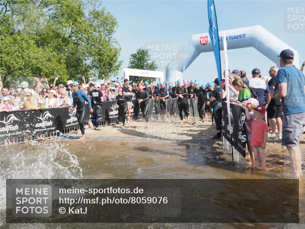 22.06.2025 - Viking Triathlon KatJ http://msf.ph/oto/8059076 22.06.2025 10:00:18 Schwimmen 2, 4, 10, 15, 28, 49, 81, 100, 122, 175, 288, 329, 367, 420, 455, 473, 485, 521, 544, 557, 609, 610, 611, 617 meine-sportfotos.de