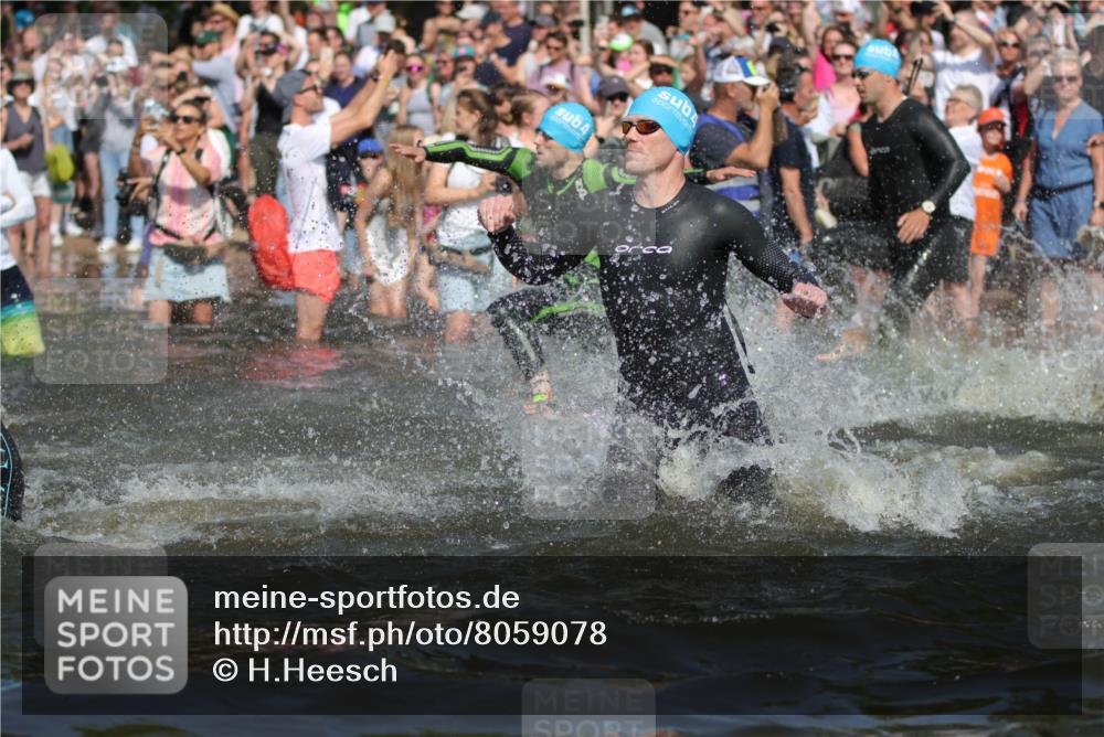 22.06.2025 - Viking Triathlon H.Heesch http://msf.ph/oto/8059078 22.06.2025 10:00:30 Schwimmen 1, 6, 13, 14, 15, 28, 30, 45, 46, 52, 87, 152, 175, 176, 196, 198, 230, 286, 288, 367, 374, 401, 455, 473, 534, 557, 610, 617, 623, 651, 661 meine-sportfotos.de