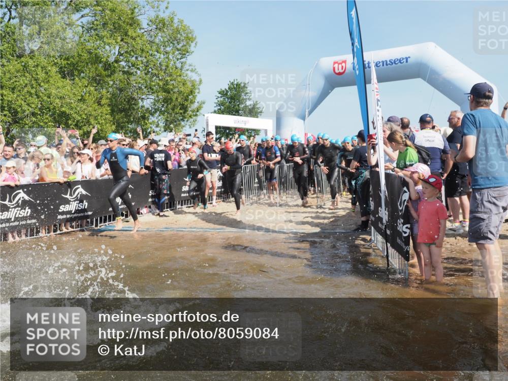 22.06.2025 - Viking Triathlon KatJ http://msf.ph/oto/8059084 22.06.2025 10:00:18 Schwimmen 2, 4, 10, 15, 28, 49, 81, 100, 122, 175, 288, 329, 367, 420, 455, 473, 485, 521, 544, 557, 609, 610, 611, 617 meine-sportfotos.de