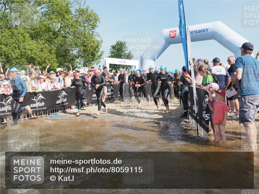 22.06.2025 - Viking Triathlon KatJ http://msf.ph/oto/8059115 22.06.2025 10:00:19 Schwimmen 2, 4, 10, 15, 28, 49, 81, 100, 122, 175, 288, 329, 367, 420, 455, 473, 485, 521, 544, 557, 609, 610, 611, 617 meine-sportfotos.de