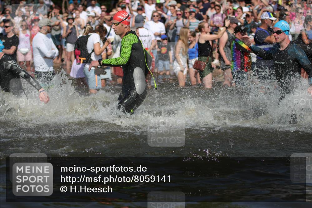 22.06.2025 - Viking Triathlon H.Heesch http://msf.ph/oto/8059141 22.06.2025 10:00:40 Schwimmen 7, 8, 9, 11, 13, 45, 87, 145, 178, 184, 196, 200, 289, 306, 368, 401, 414, 491, 526, 612, 613, 616, 623, 628, 630, 641, 642, 651 meine-sportfotos.de