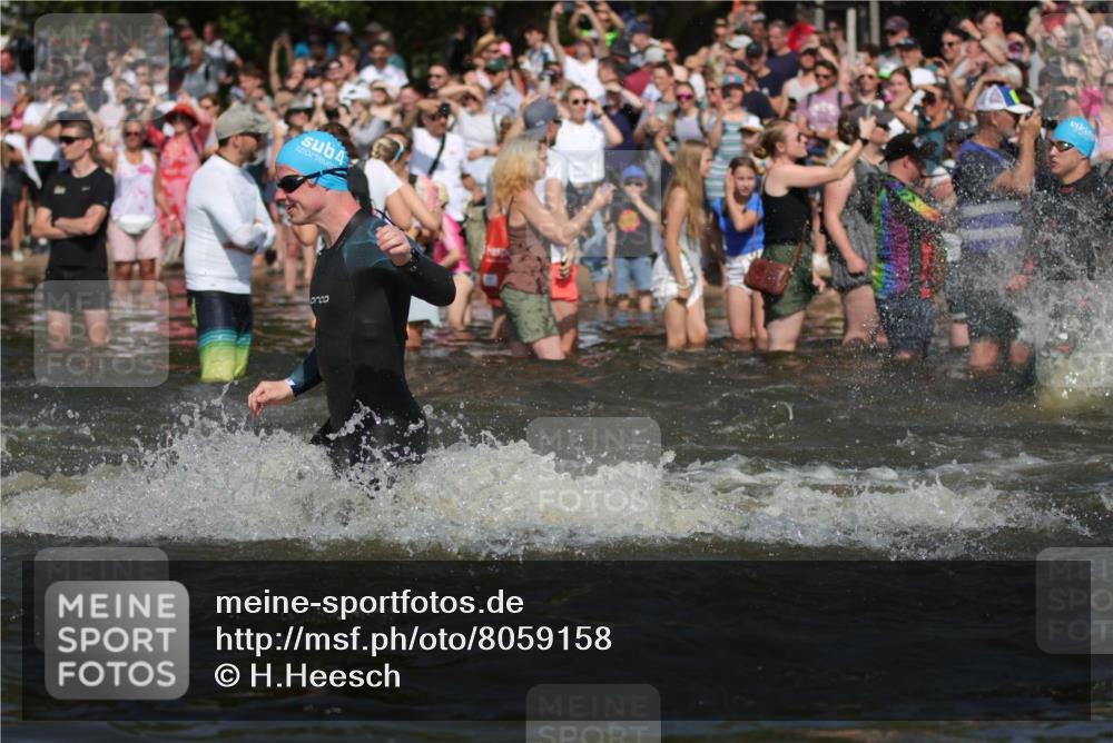 22.06.2025 - Viking Triathlon H.Heesch http://msf.ph/oto/8059158 22.06.2025 10:00:41 Schwimmen 7, 8, 9, 11, 45, 87, 145, 178, 184, 196, 200, 289, 306, 368, 401, 414, 491, 526, 612, 613, 616, 623, 628, 630, 641, 642, 651 meine-sportfotos.de
