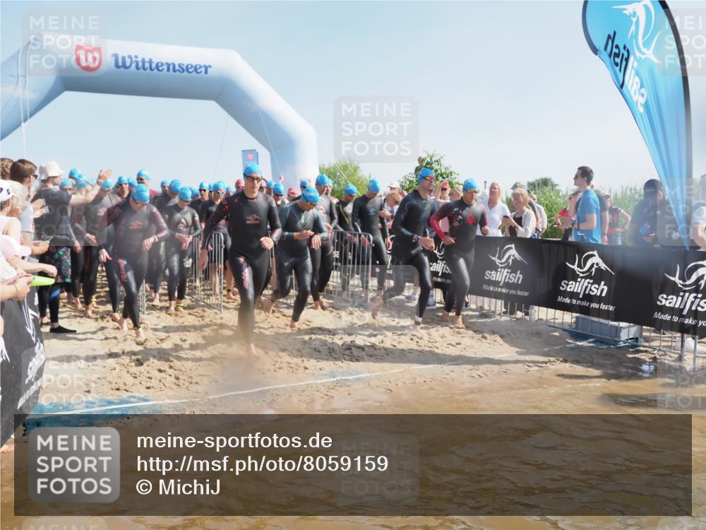 22.06.2025 - Viking Triathlon MichiJ http://msf.ph/oto/8059159 22.06.2025 10:04:07 Schwimmen 156, 199, 220, 240, 313, 315, 351, 370, 433, 448, 474, 529, 614, 639, 657 meine-sportfotos.de
