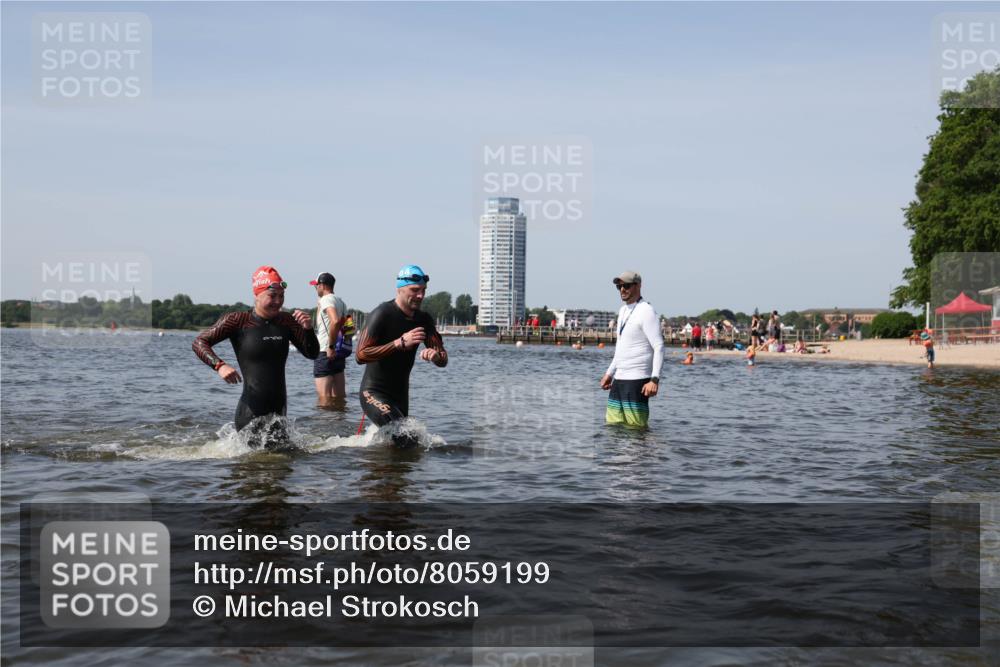 22.06.2025 - Viking Triathlon Michael Strokosch http://msf.ph/oto/8059199 22.06.2025 10:41:13 Schwimmen 94, 153, 314, 389, 390, 496, 631 meine-sportfotos.de