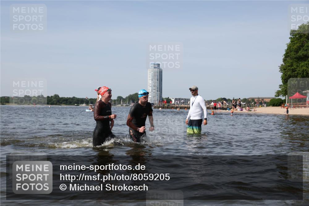 22.06.2025 - Viking Triathlon Michael Strokosch http://msf.ph/oto/8059205 22.06.2025 10:41:13 Schwimmen 94, 153, 314, 389, 390, 496, 631 meine-sportfotos.de