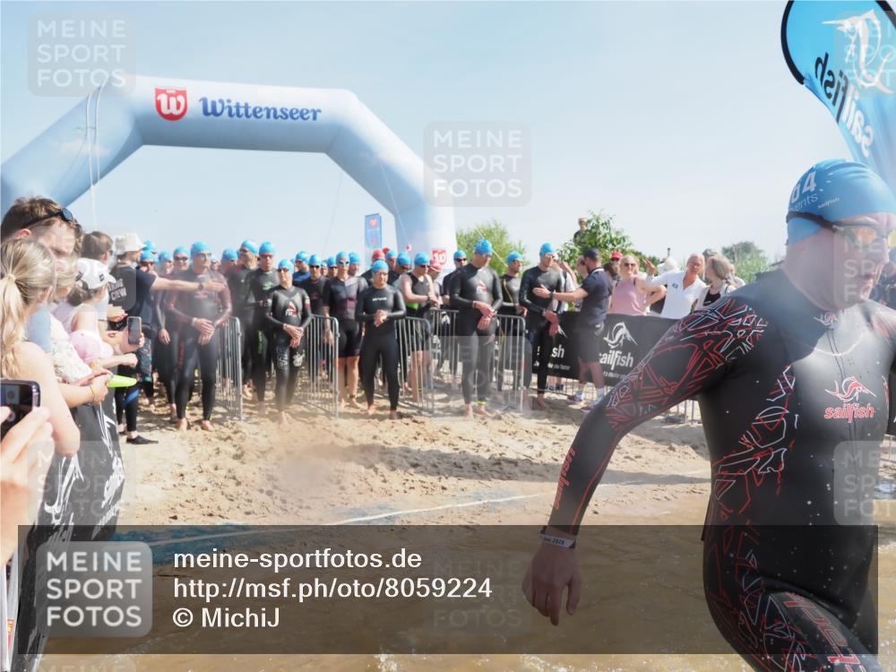 22.06.2025 - Viking Triathlon MichiJ http://msf.ph/oto/8059224 22.06.2025 10:04:09 Schwimmen 156, 199, 240, 313, 315, 351, 370, 448, 474, 529, 614, 657 meine-sportfotos.de