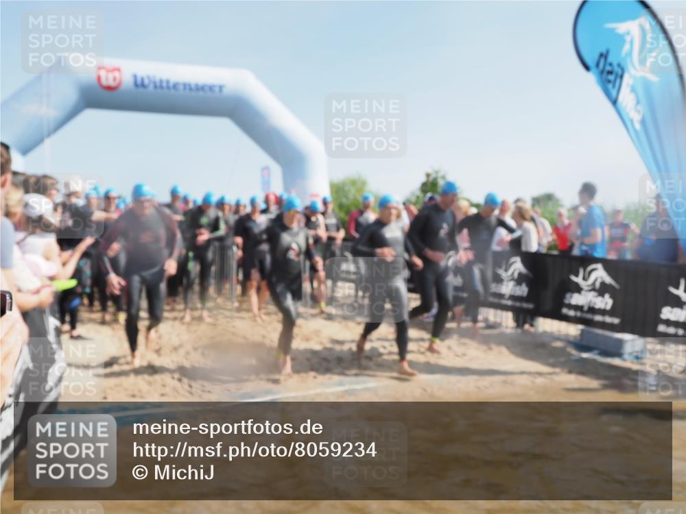22.06.2025 - Viking Triathlon MichiJ http://msf.ph/oto/8059234 22.06.2025 10:04:12 Schwimmen 141, 142, 156, 185, 199, 240, 276, 313, 351, 370, 448, 474, 493, 529, 614 meine-sportfotos.de