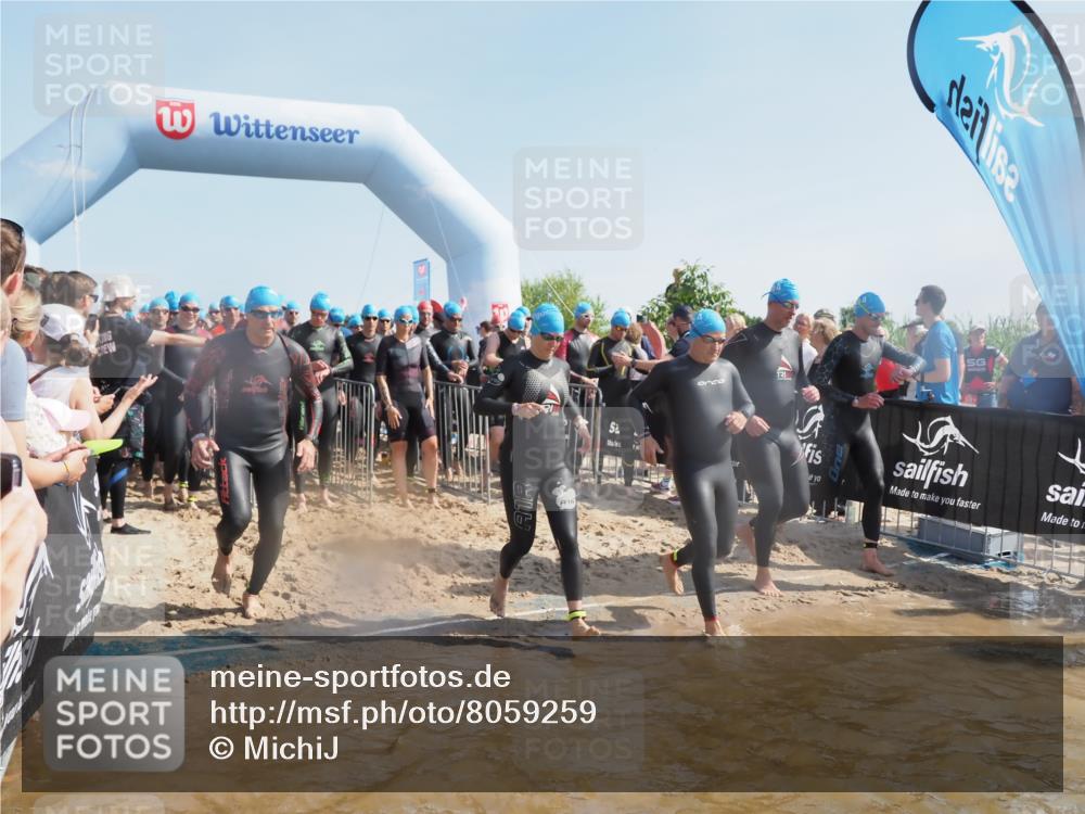 22.06.2025 - Viking Triathlon MichiJ http://msf.ph/oto/8059259 22.06.2025 10:04:12 Schwimmen 141, 142, 156, 185, 199, 240, 276, 313, 351, 370, 448, 474, 493, 529, 614 meine-sportfotos.de