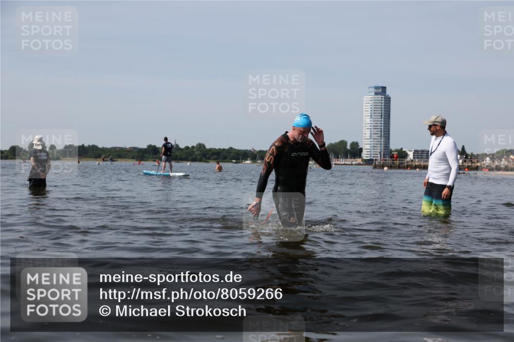 22.06.2025 - Viking Triathlon Michael Strokosch http://msf.ph/oto/8059266 22.06.2025 10:51:34 Schwimmen 292, 422 meine-sportfotos.de