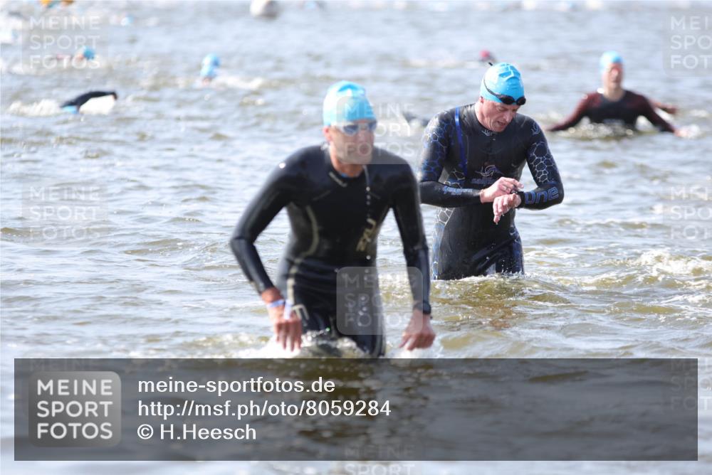 22.06.2025 - Viking Triathlon H.Heesch http://msf.ph/oto/8059284 22.06.2025 10:31:36 Schwimmen 3, 8, 98, 99, 124, 125, 137, 158, 189, 224, 340, 350, 469, 507, 555, 613, 648 meine-sportfotos.de