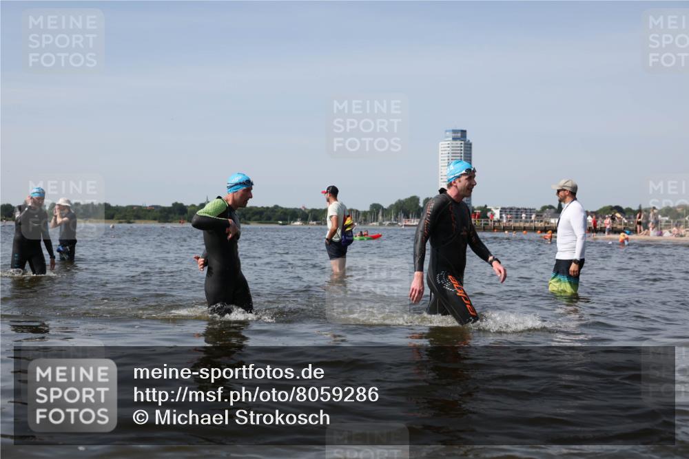 22.06.2025 - Viking Triathlon Michael Strokosch http://msf.ph/oto/8059286 22.06.2025 10:41:22 Schwimmen 54, 94, 314, 376, 390, 631 meine-sportfotos.de