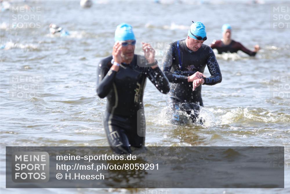 22.06.2025 - Viking Triathlon H.Heesch http://msf.ph/oto/8059291 22.06.2025 10:31:36 Schwimmen 3, 8, 98, 99, 124, 125, 137, 158, 189, 224, 340, 350, 469, 507, 555, 613, 648 meine-sportfotos.de