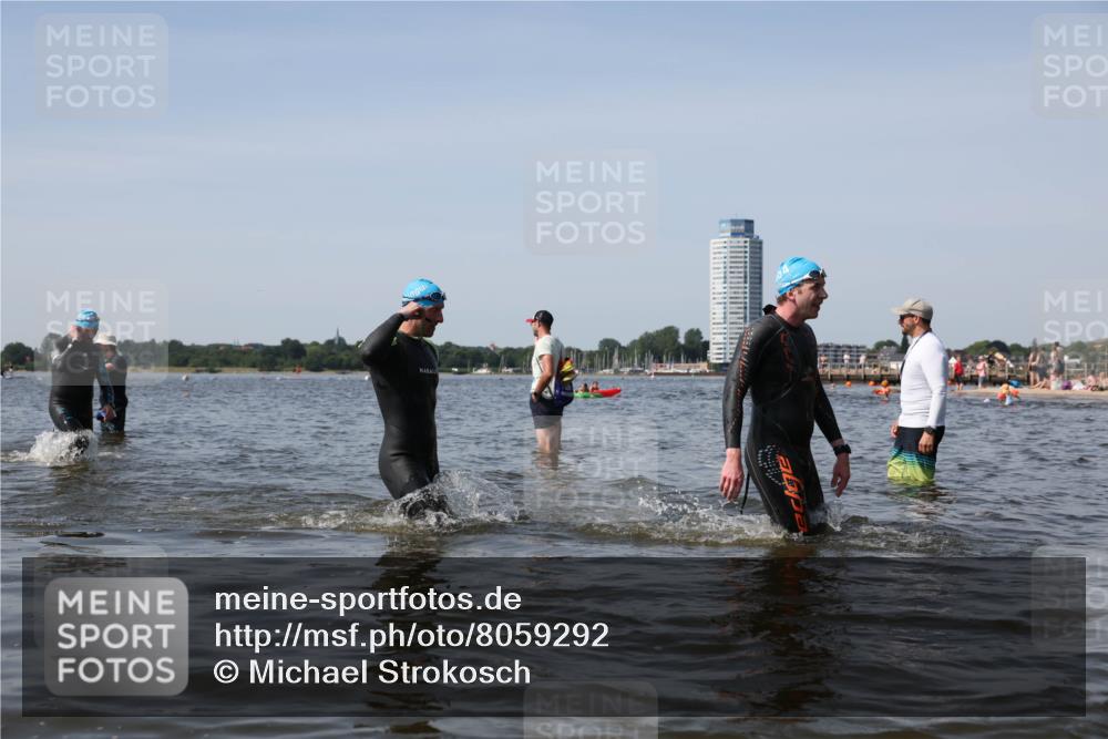 22.06.2025 - Viking Triathlon Michael Strokosch http://msf.ph/oto/8059292 22.06.2025 10:41:23 Schwimmen 54, 94, 314, 376, 390, 631 meine-sportfotos.de