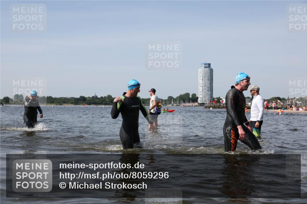 22.06.2025 - Viking Triathlon Michael Strokosch http://msf.ph/oto/8059296 22.06.2025 10:41:23 Schwimmen 54, 94, 314, 376, 390, 631 meine-sportfotos.de
