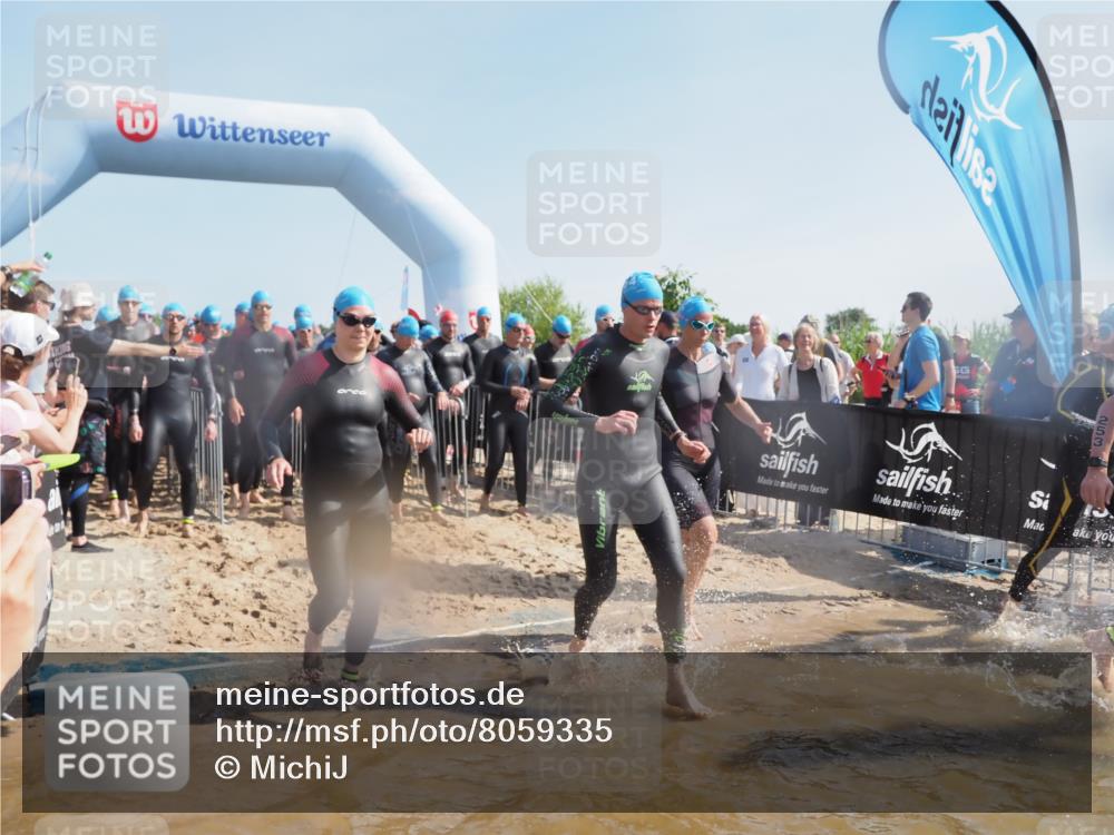 22.06.2025 - Viking Triathlon MichiJ http://msf.ph/oto/8059335 22.06.2025 10:04:18 Schwimmen 115, 141, 142, 156, 185, 195, 199, 253, 276, 351, 377, 408, 474, 493, 529 meine-sportfotos.de